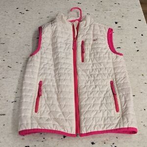 Vineyard Vines Kids Quilted Vest in Cream and Pink